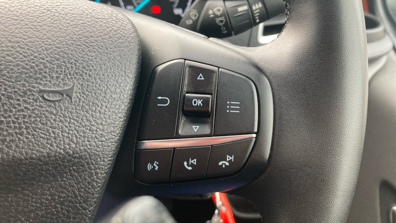 Ford Transit Custom 300 L1 Diesel Fwd 2.0 EcoBlue 170ps Low Roof D/Cab Limited Van Auto